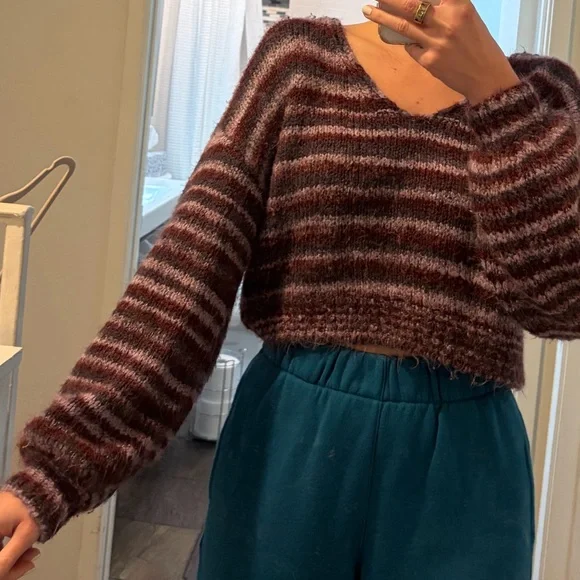 Urban Outfitters Burgundy and White Striped V-Neck Sweater - Picture 4 of 4